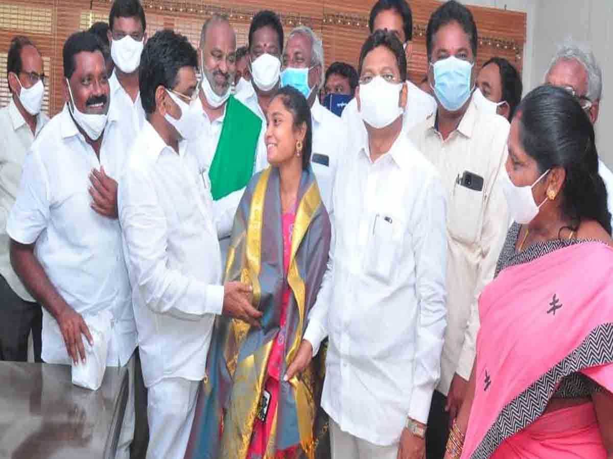 MP Nama Nageswararao | యువతరానికి లావణ్య ఆదర్శం : ఎంపీ నామా నాగేశ్వరరావు