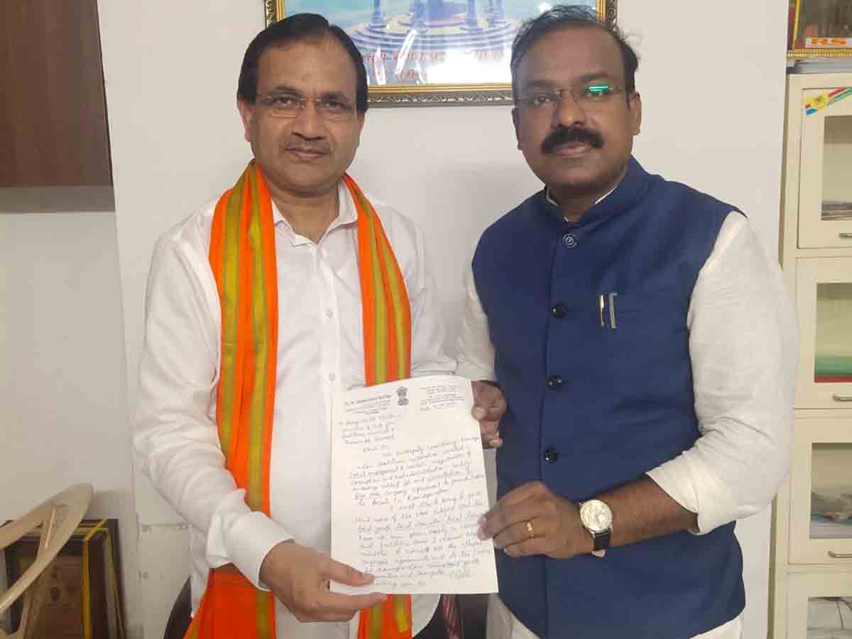 రామగుండం ఎఫ్‌సీఐలో స్థానిక యువతకే ఉద్యోగాలు ఇవ్వాలి