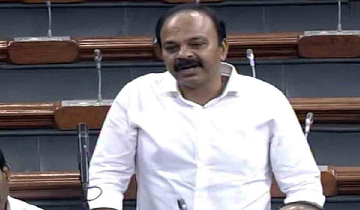 గచ్చిబౌలి స్టేడియం ఆధునీక‌ర‌ణ‌కు రూ. 52 కోట్లు ఇవ్వండి : ఎంపీ రంజిత్‌రెడ్డి