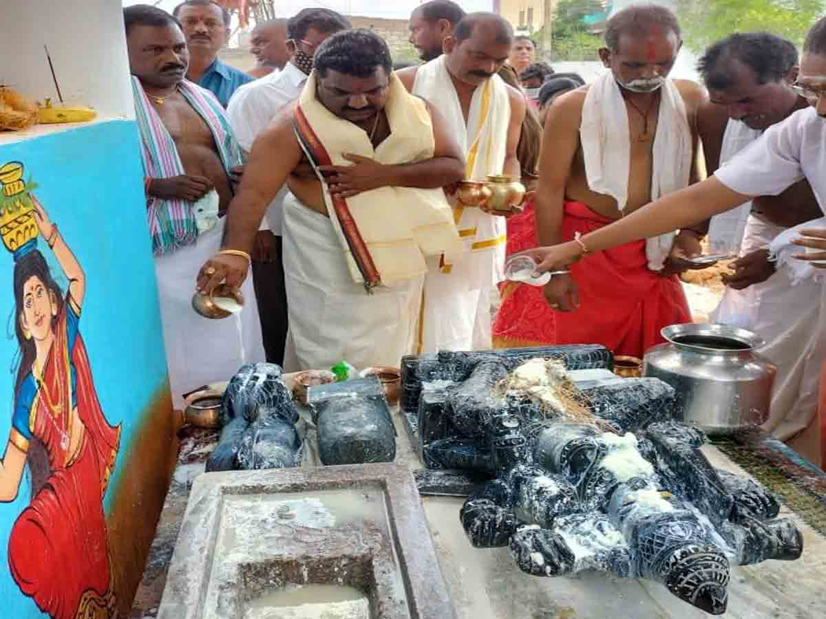 అంగరంగ వైభవంగా ముత్యాలమ్మ అమ్మవారి విగ్రహ ప్రతిష్ఠా మహోత్సవం…