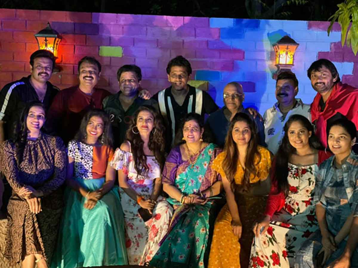 మా స‌భ్యుల‌కు డిన్న‌ర్ పార్టీ ఏర్పాటు చేసిన న‌రేష్‌