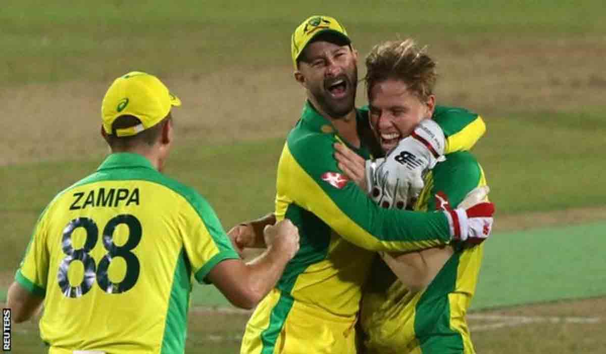 అరంగేట్రంలోనే హ్యాట్రిక్‌.. టీ20లో ఆసీస్ బౌల‌ర్ రికార్డు