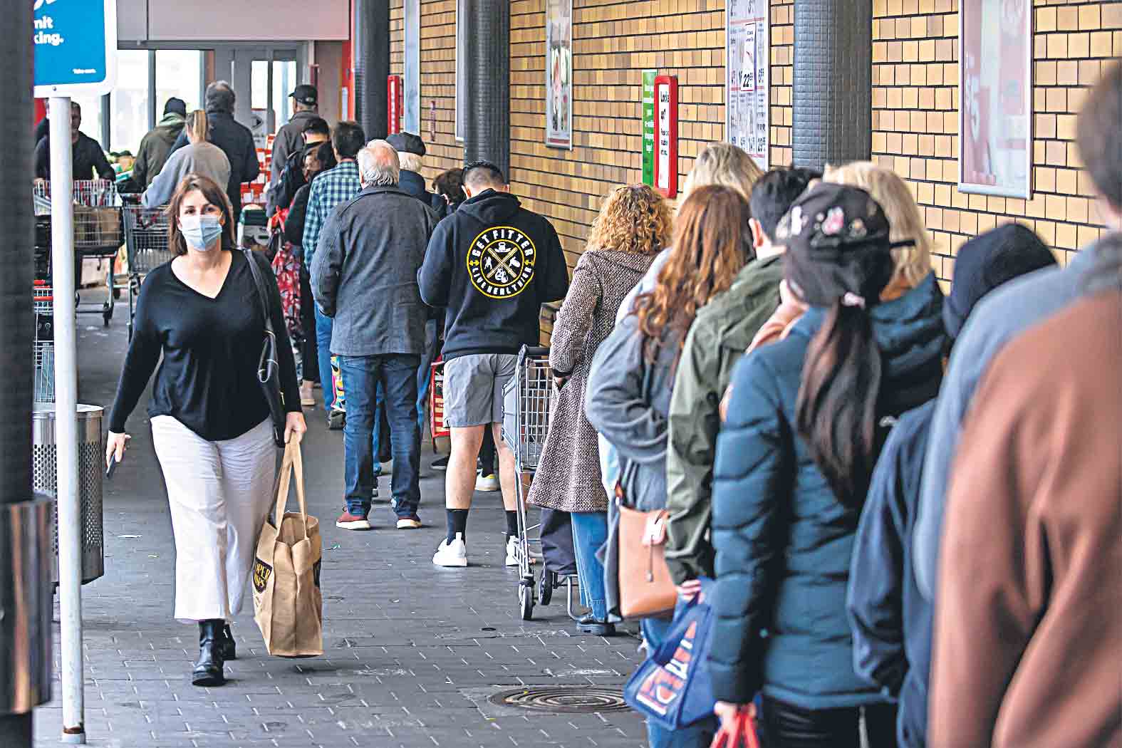 ఒకే ఒక్క కరోనా కేసు.. దేశమంతా లాక్‌డౌన్‌