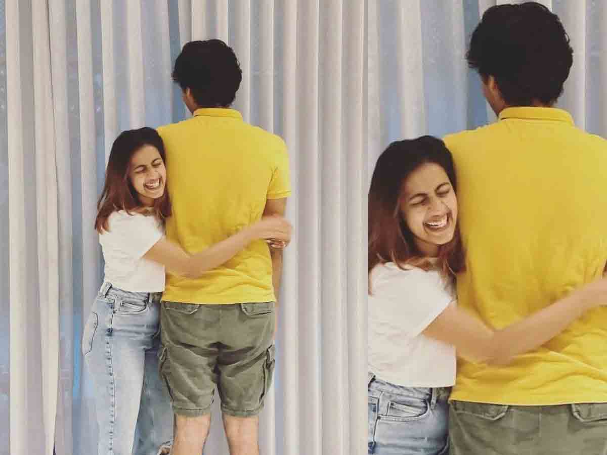 Niharika: నిహారిక చాటున దాగి ఉన్న ఈ ఆర‌డుగులు బుల్లెట్ ఎవ‌రో తెలుసా?