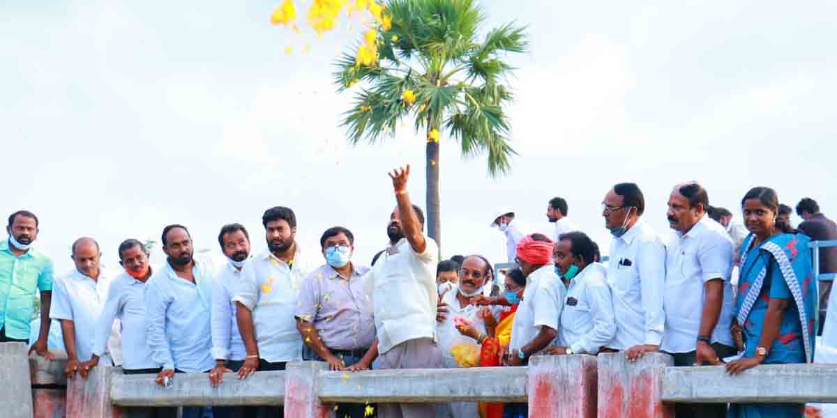 AMRSLBC : పానగల్ నుంచి సాగునీటి విడుదల