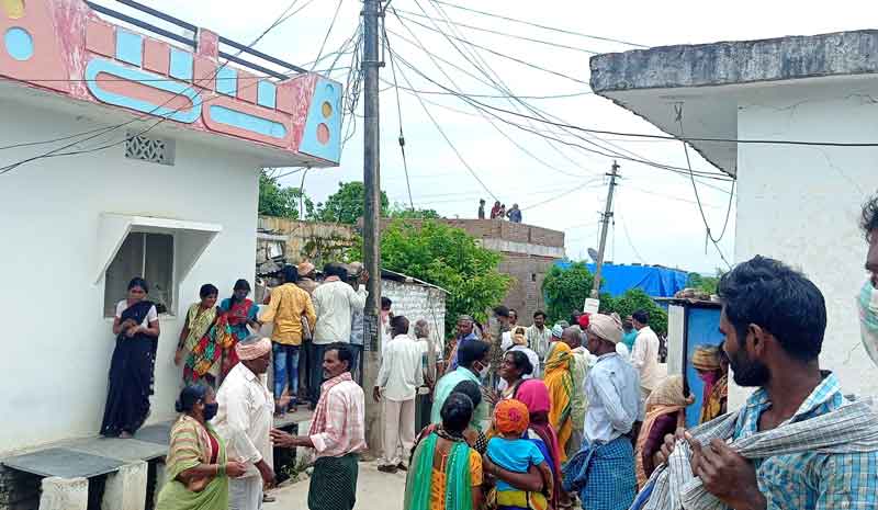 మహిళ మృతితో ఉద్రిక్తత