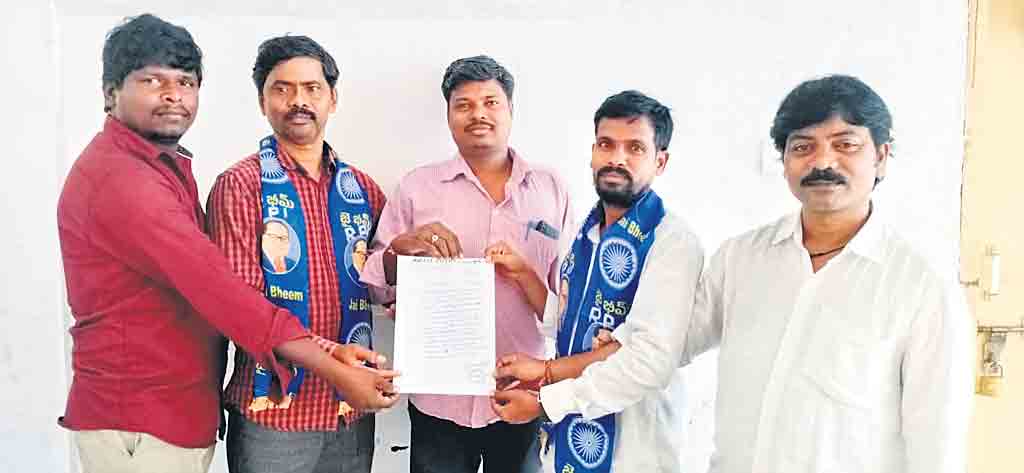 హుజూరాబాద్‌లో బీజేపీని ఓడిస్తాం