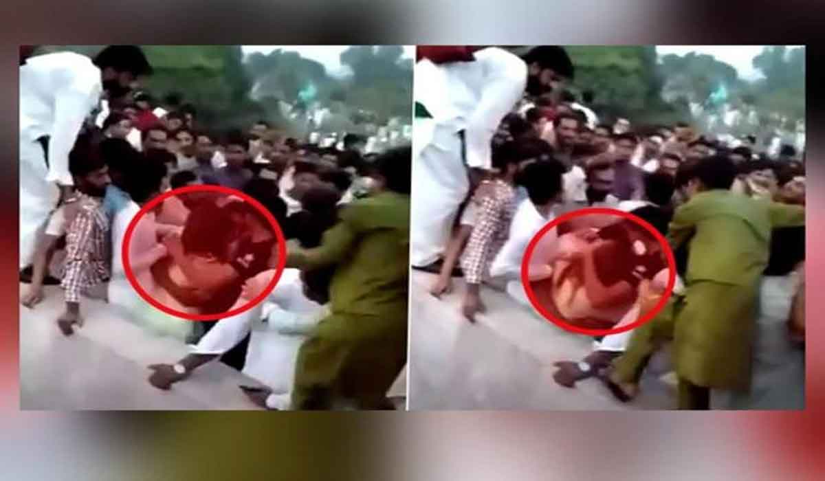 Pakistan TikToker: పాకిస్థాన్‌లో దారుణం.. ఓ మ‌హిళ‌పై వంద‌ల మంది దాడి.. వీడియో