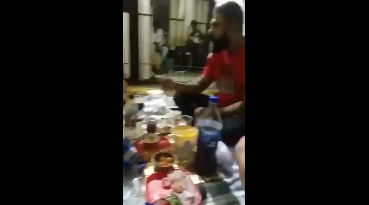 లాక‌ప్ రూంలో పార్టీ చేసుకున్న గ్యాంగ్‌స్ట‌ర్స్ !