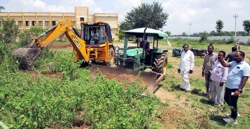 విద్యాలయాల ప్రారంభానికి ముమ్మర చర్యలు