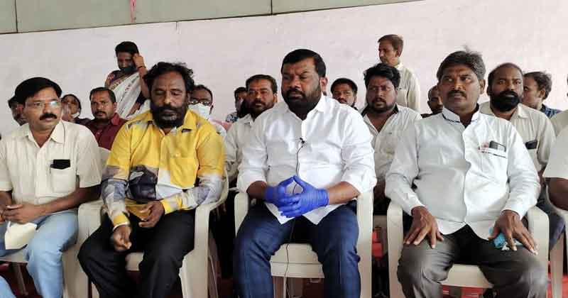 బీజేపీ ద్వంద్వ వైఖరి వీడాలి