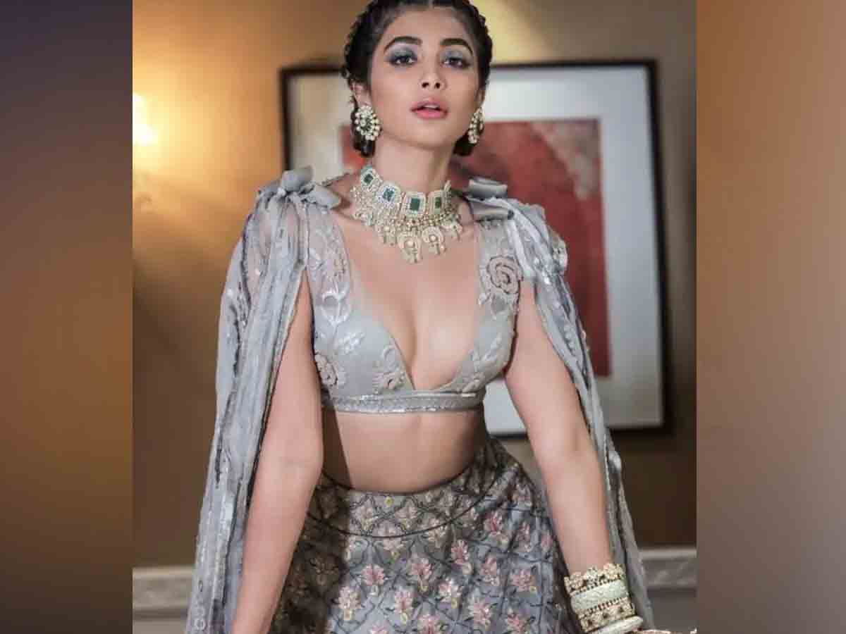 Pooja: అప్పుడు భూమికకి ఆ అవకాశం దక్కితే ఇప్పుడు పూజాకి…