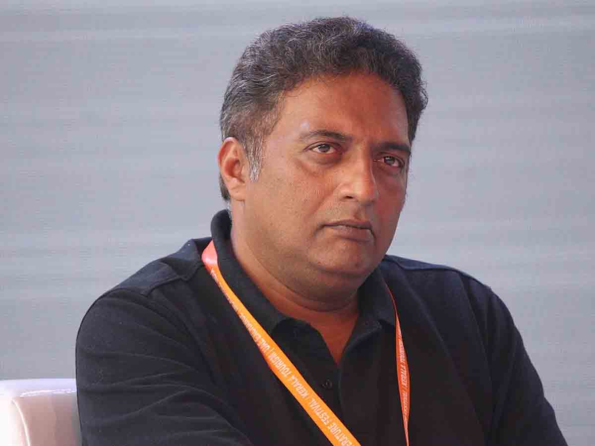 Prakash Raj: ప్ర‌కాశ్ రాజ్‌ ఆఫీసులో బిగ్ బాస్ కంటెస్టెంట్స్ కోసం స్పెష‌ల్ పార్టీ