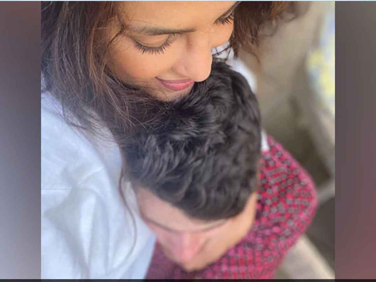 త‌న భ‌ర్త న‌చ్చిన ప్లేస్‌లో ఉన్నాడ‌ని చెప్పిన ప్రియాంక‌