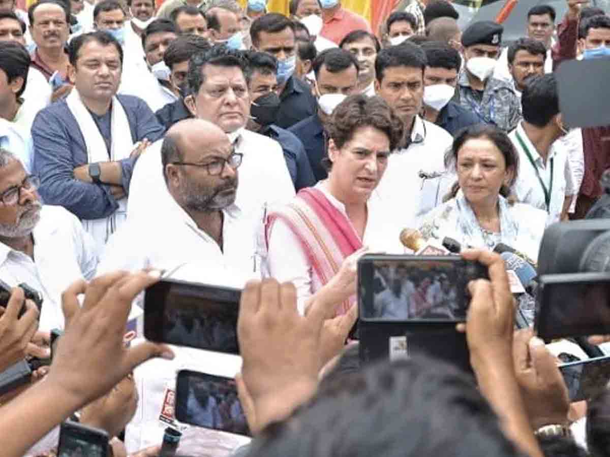 ఆహార భ‌ద్ర‌త కావాలంటే నూత‌న‌ వ్య‌వ‌సాయ చ‌ట్టాలను ర‌ద్దు చేయాలి : ప్రియాంక గాంధీ