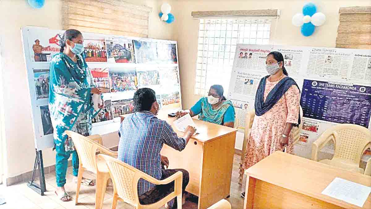 సతాయిస్తే.. తాట తీస్తాం