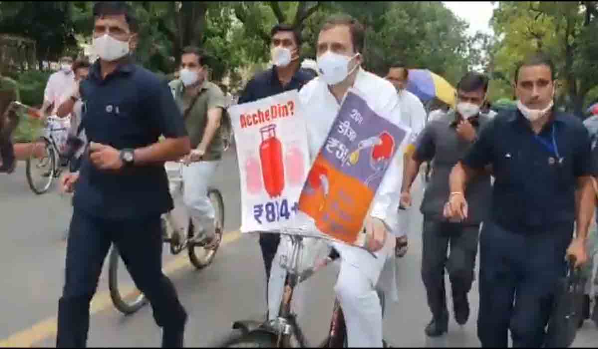 Rahul Gandhi: రాహుల్ గాంధీ నేతృత్వంలో.. పార్ల‌మెంట్‌కు విప‌క్షాల సైకిల్ యాత్ర