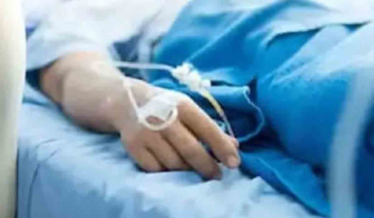 Food poisoning: ప్రసాదం తిని 200 మందికి అస్వస్థత