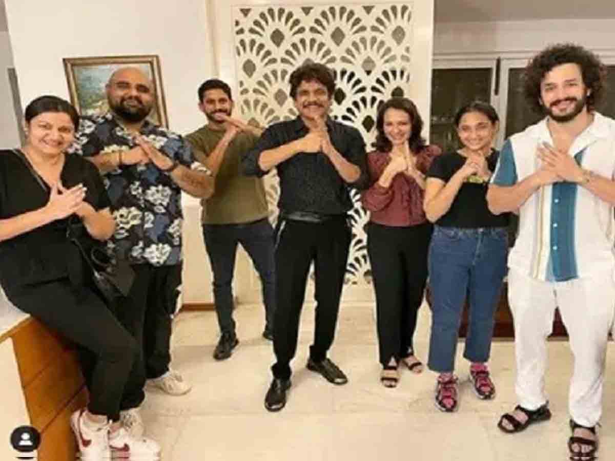 Samantha: నాగ్ బ‌ర్త్ డే వేడుక‌లో క‌నిపించని స‌మంత‌..అభిమానుల‌లో అనేక ప్ర‌శ్న‌లు