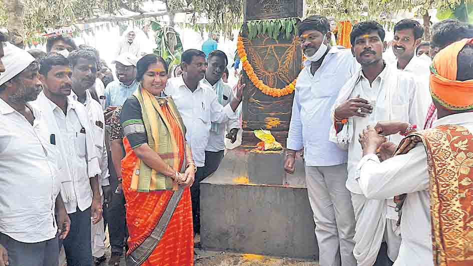 మల్లన్న దీవెనలు ప్రజలపై ఉండాలె