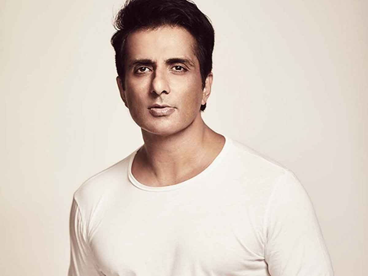 పుష్ప2 లో నెగెటివ్ రోల్ చేయ‌నున్న సోనూసూద్.. ప్రేక్ష‌కులు అంగీక‌రిస్తారా..!