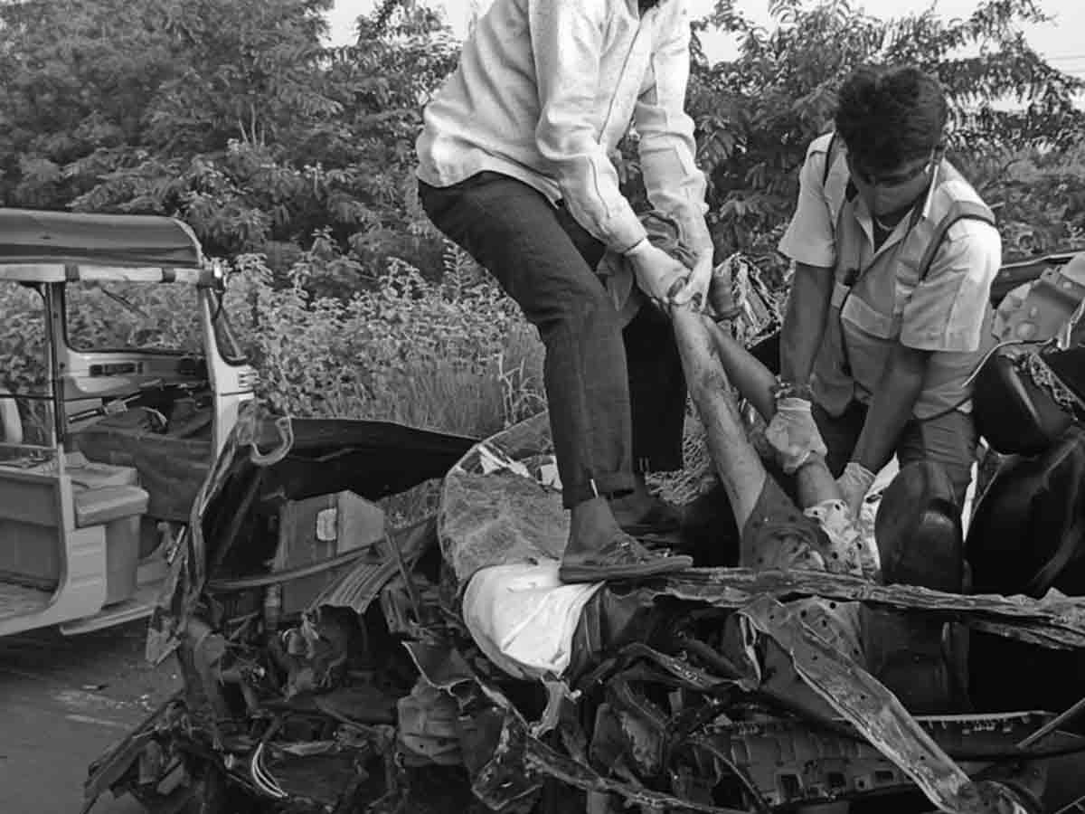 Road accident : రోడ్డు ప్రమాదంలో సాప్ట్‌వేర్‌ ఇంజినీర్‌ మృతి