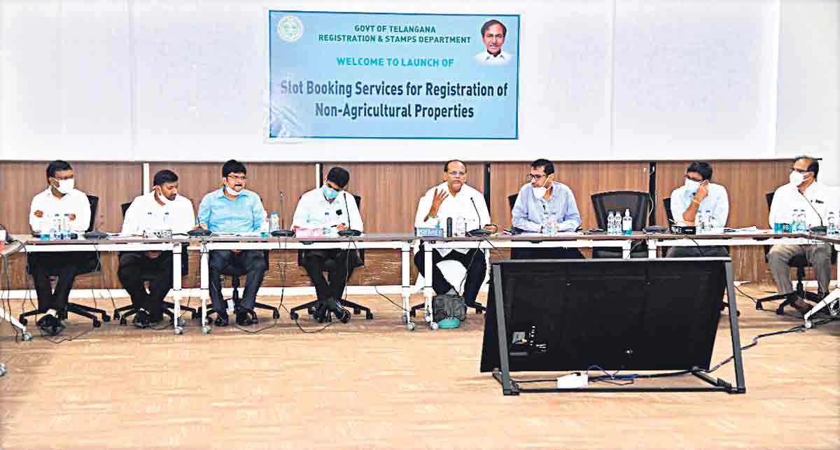 ఇంటింటికీ తిరిగి వ్యాక్సిన్‌ వేయండి