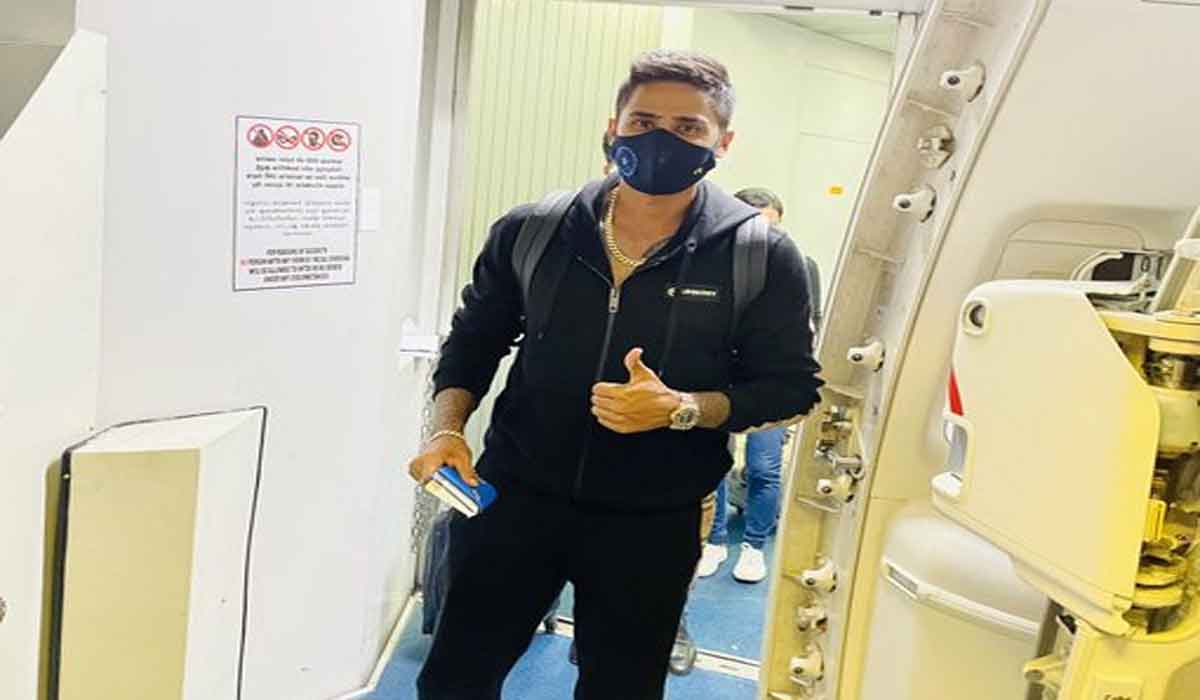 Suryakumar Yadav: ఇంగ్లండ్ బ‌య‌లుదేరిన సూర్య‌కుమార్ యాద‌వ్‌