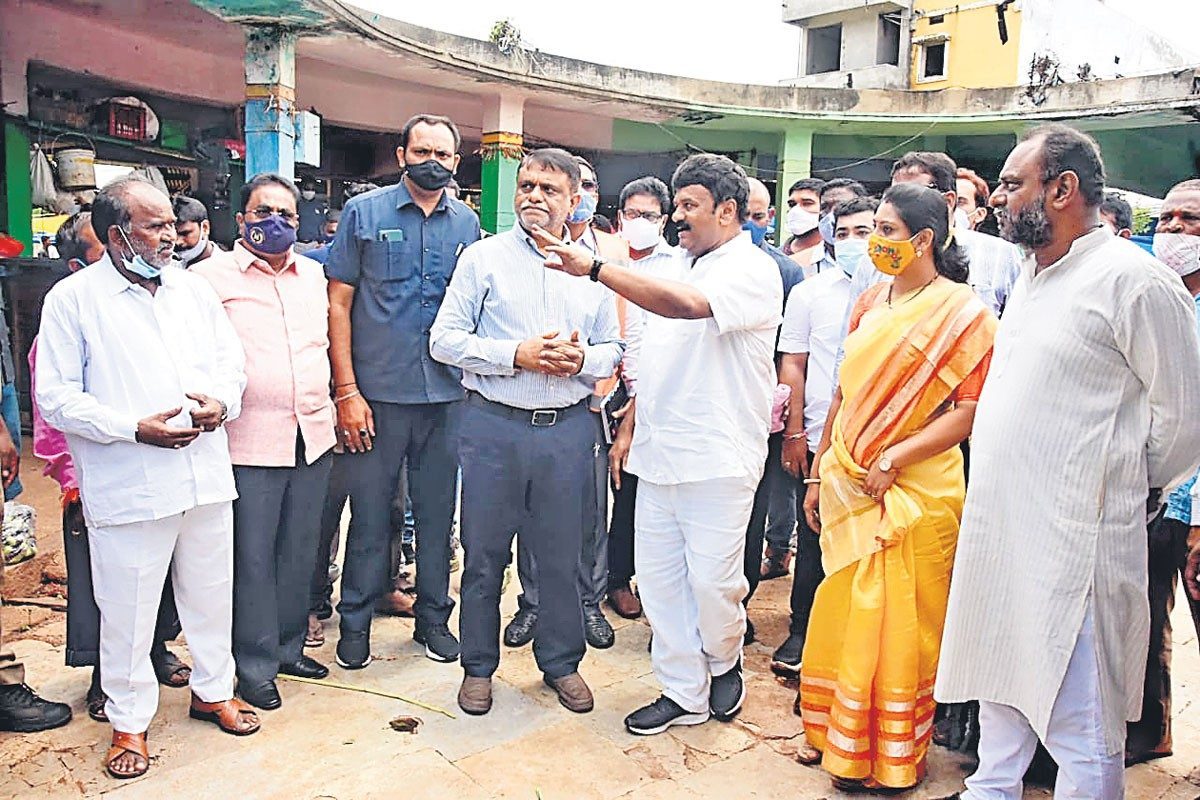 మోండా మార్కెట్‌ను తరలించం..