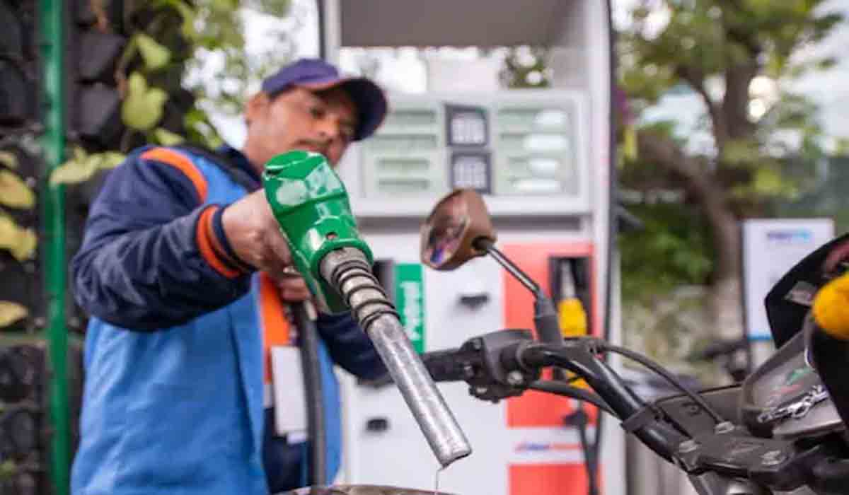 Petrol: త‌మిళ‌నాడులో భారీగా త‌గ్గ‌నున్న పెట్రోల్ ధ‌ర‌.. లీట‌రుపై ఎంతంటే?