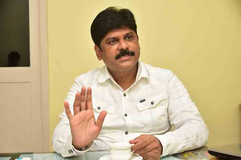 అసంఘటిత కార్మికులకు ప్రత్యేక పథకాలు