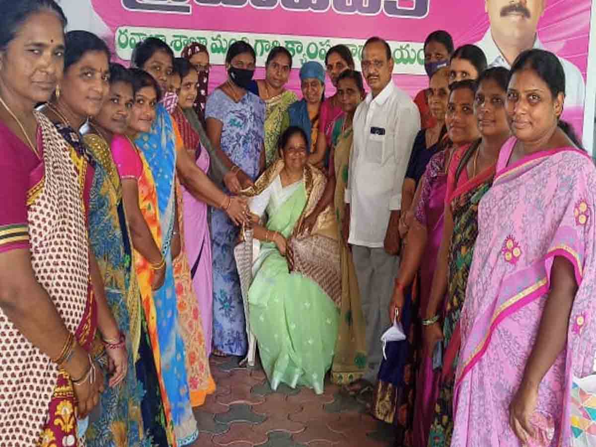 Khammam district | ఉత్తమ అంగన్‌వాడీ టీచర్ కు ఘన సన్మానం..