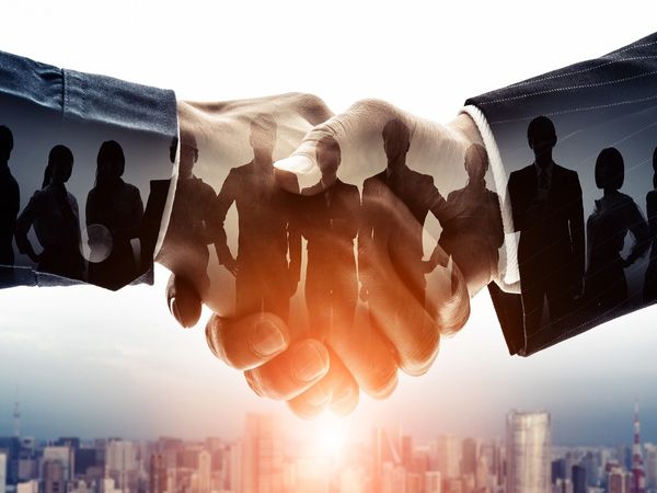 గుడ్‌న్యూస్ : ఐటీ కంపెనీల్లో కొలువుల జోష్‌..భారీ ప్యాకేజ్‌లు..ప్ర‌మోష‌న్లు!