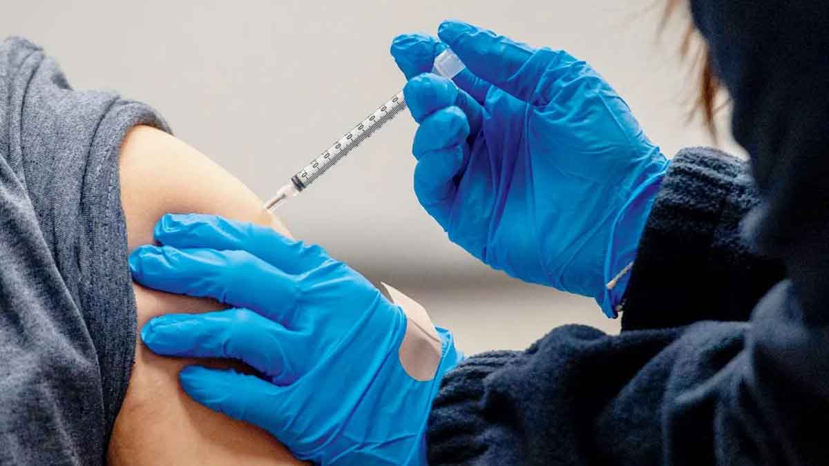 Covid Vaccine : వారం రోజుల్లో 30 వేల మందికి వ్యాక్సిన్ వేసి.. గిన్నిస్ వ‌ర‌ల్డ్ రికార్డు సెట్ చేసిన ఆసుప‌త్రి