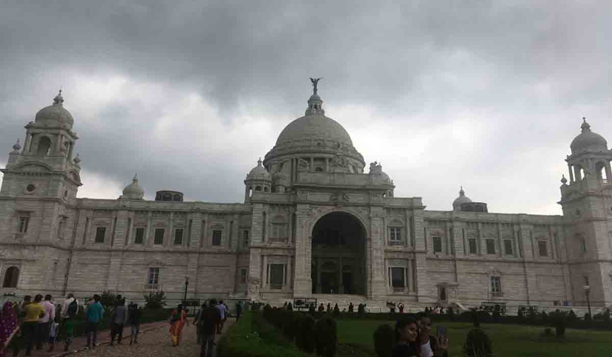 విక్టోరియా మెమోరియ‌ల్‌లో రెప‌రెప‌లాడ‌నున్న‌ అతిపెద్ద జెండా