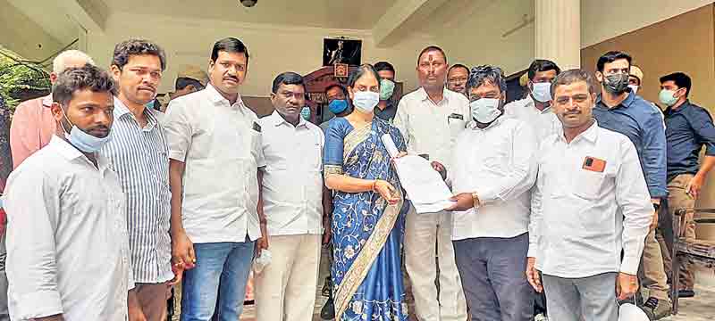 గిరిజన తండాల అభివృద్ధికి ప్రభుత్వం కృషి