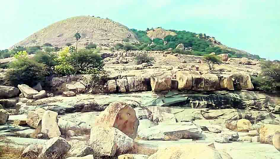 పోలకొండ చారిత్రక గడ్డ