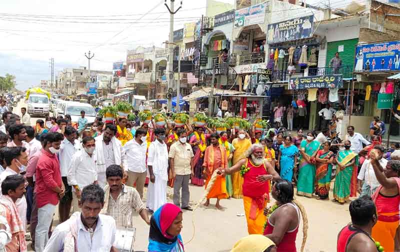 సంప్రదాయాలకు తెలంగాణ పుట్టినిల్లు
