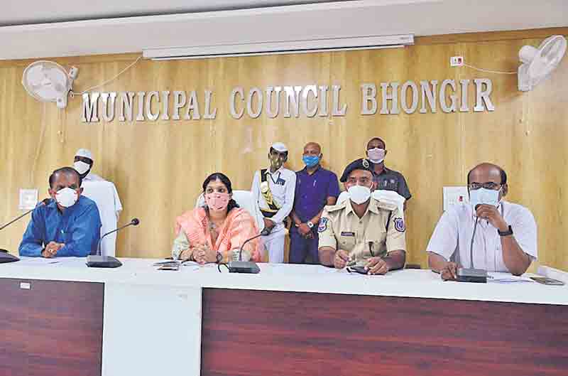 పంద్రాగస్టు వేడుకలను విజయవంతం చేయాలి