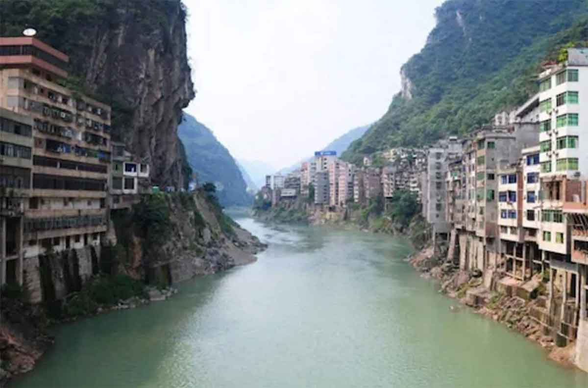 World’s Narrowest City : ప్ర‌పంచంలోనే అత్యంత ఇరుకైన న‌గ‌రం ఎక్క‌డుందో తెలుసా?