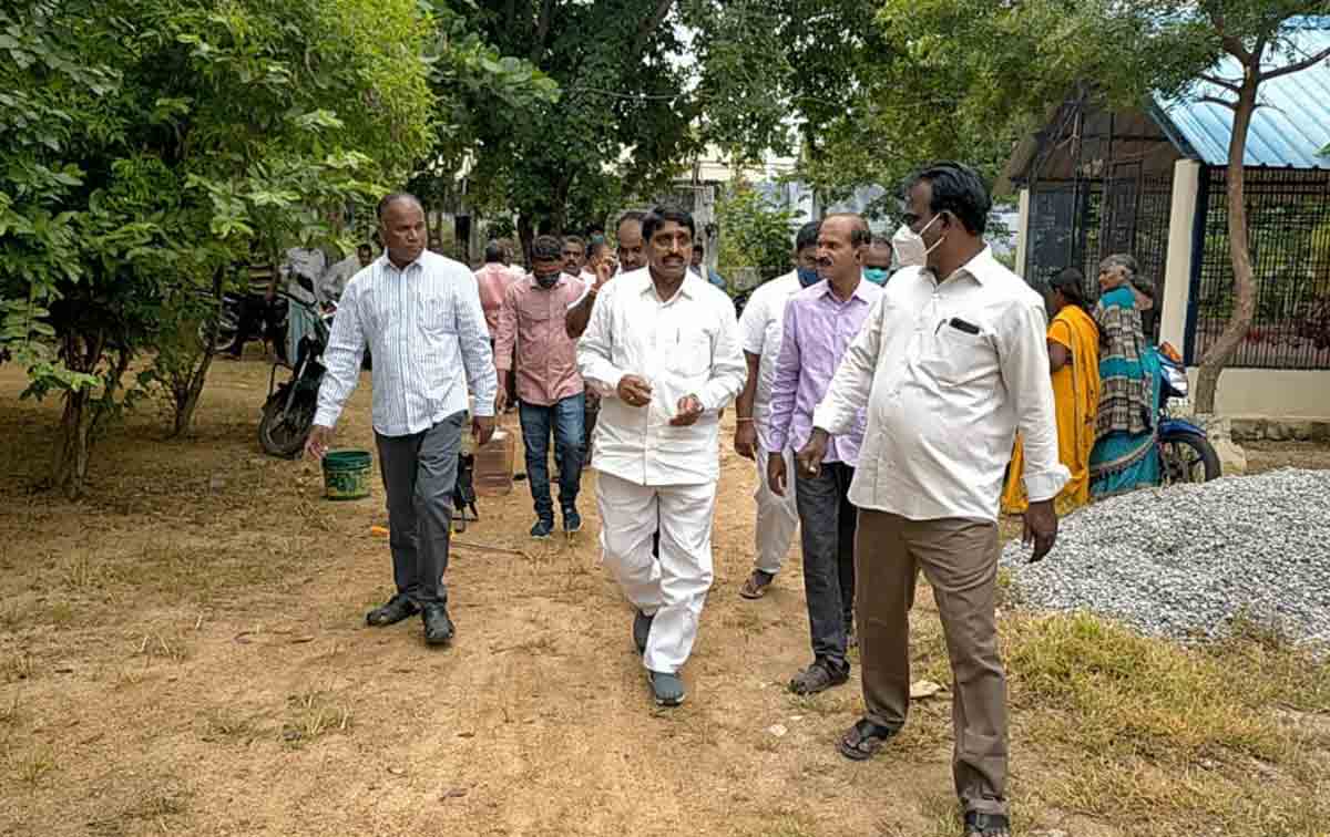 Schools | పాఠశాల ఆవరణ పరిశుభ్రంగా ఉంచుకోవాలి: జెడ్పీ చైర్మన్‌ విఠల్‌రావ్‌