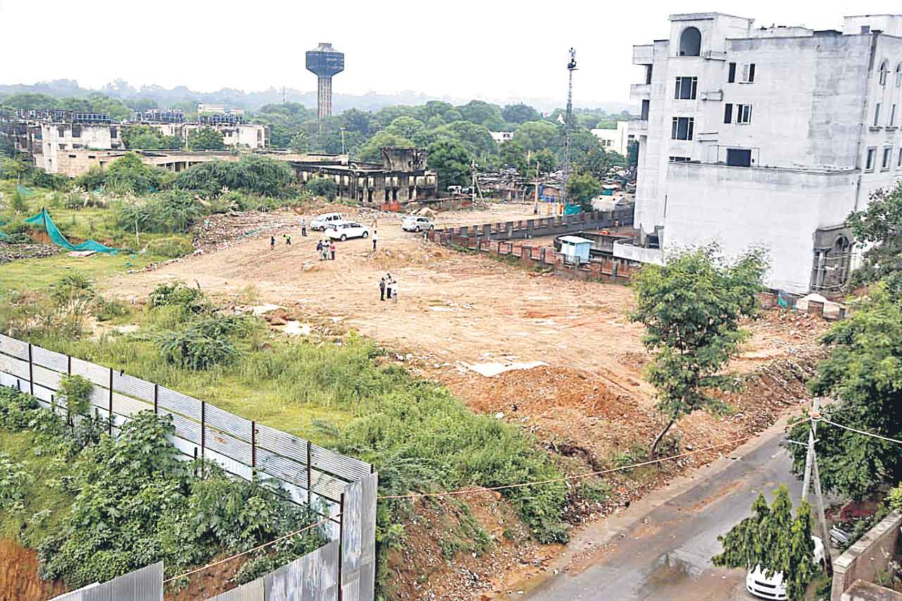 ఢిల్లీలో గులాబీ దఫ్తర్‌