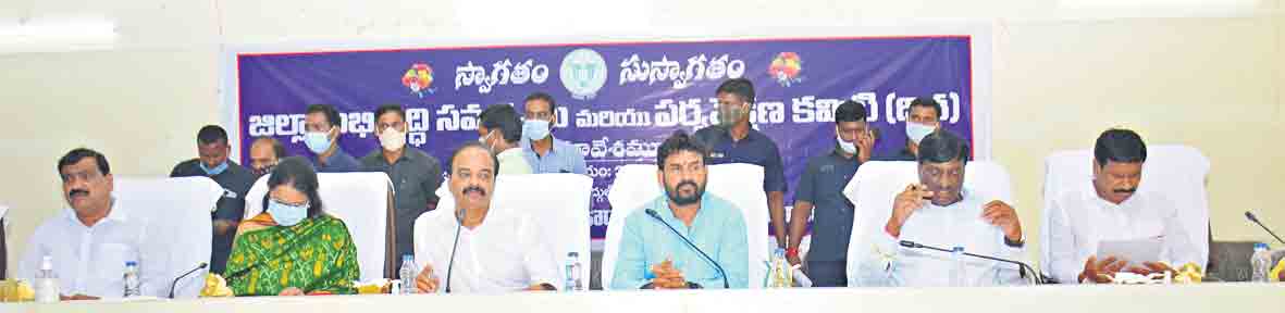 కేంద్రం కంటే రాష్ట్ర నిధులే ఎక్కువ..