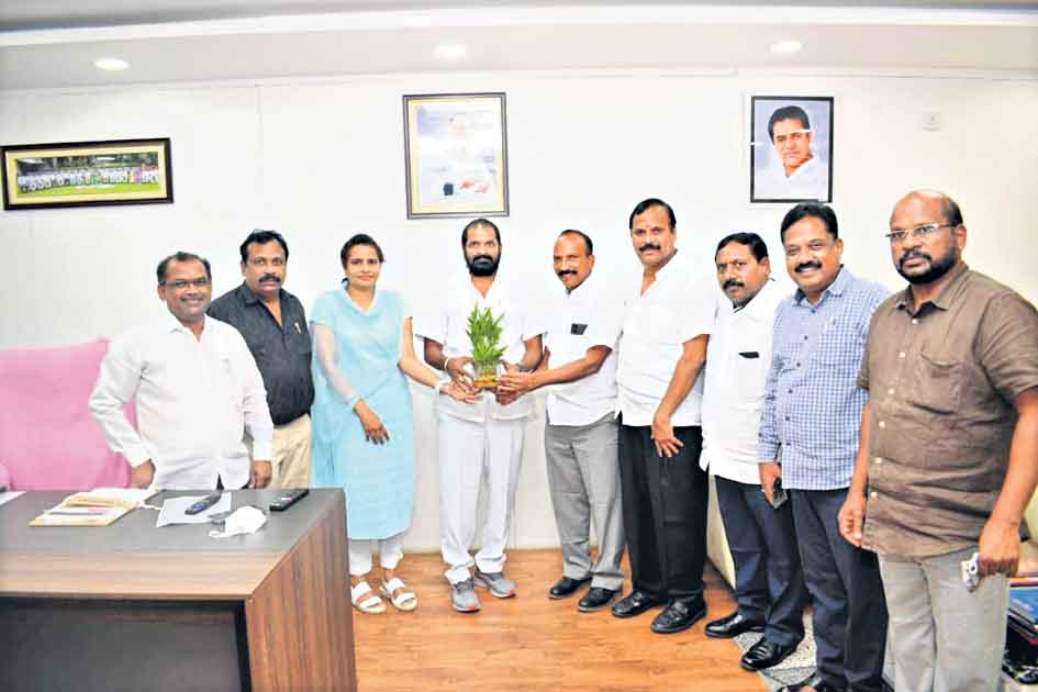 మద్యం దుకాణాల్లో రిజర్వేషన్లపై జీవో జారీ