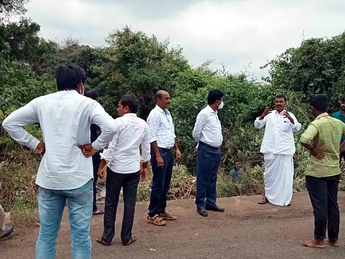 పాఠశాలల్లో కరోనా నిబంధనలు పాటించాలి.. అదనపు కలెక్టర్‌ చంద్రయ్య