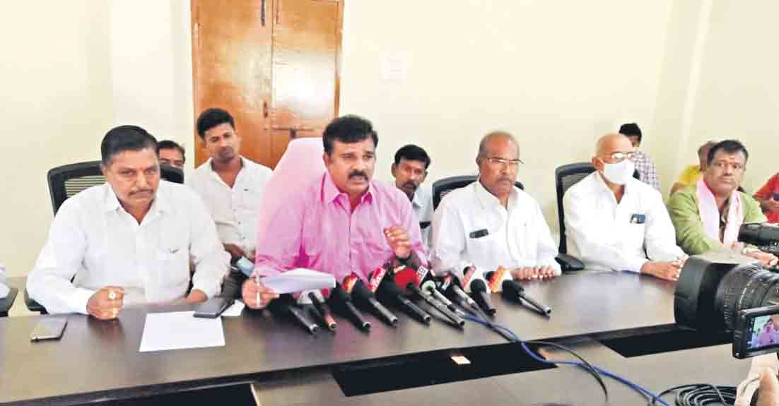 బండీ.. నీ పాదయాత్రకు ప్రజలెందుకు రాలేదు