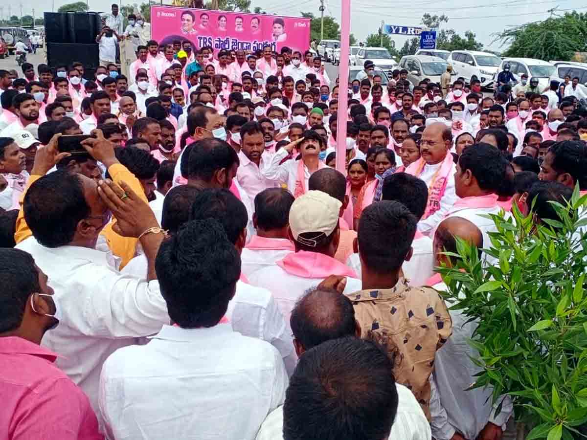 కార్యకర్తలు అంకితభావంతో పని చేయాలి.. ఎమ్మెల్యే మంచిరెడ్డి కిషన్‌రెడ్డి