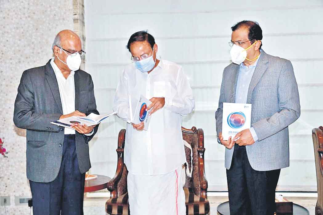 కరోనా మార్గదర్శకాలపై ఏఐజీ పుస్తకం