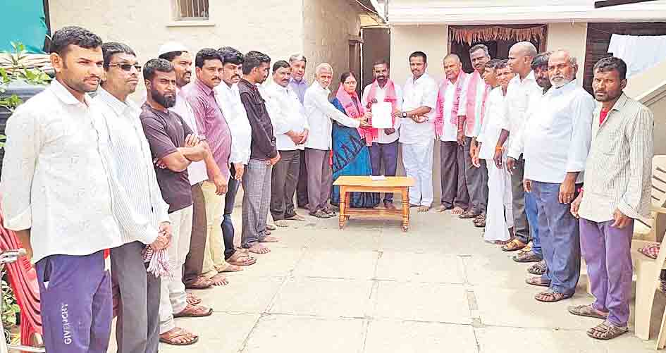 జోరుగా గ్రామ కమిటీలు