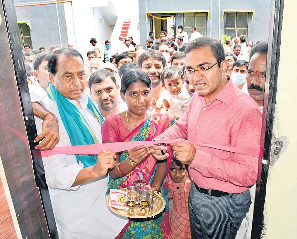 నిర్మల్‌లో డబుల్‌ బెడ్రూం ఇండ్లు పూర్తి